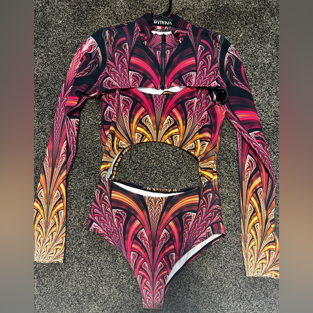 Badinka 2 piece bodysuit set w/ shrug